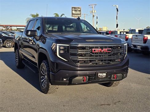 Used 2022 GMC Sierra 1500 AT4 w/ AT4 Premium Package image 3