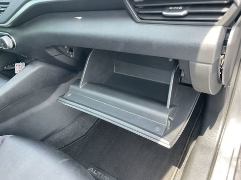 Used 2020 Nissan Altima 2.5 S FWD image 33