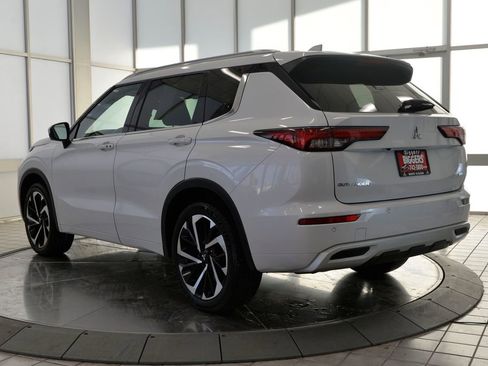 Used 2022 Mitsubishi Outlander SEL image 6