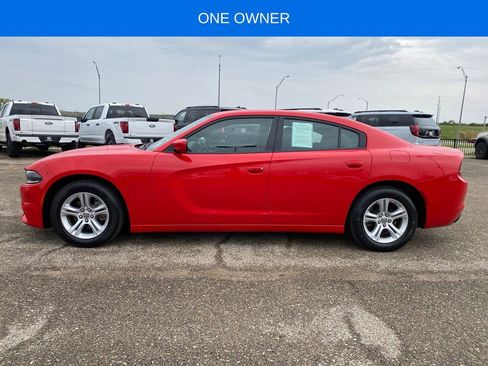 Used 2022 Dodge Charger SXT image 3