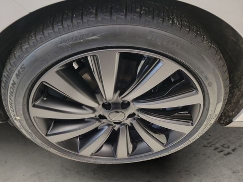 New 2026 Land Rover Range Rover SV image 8