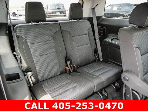 Used 2023 GMC Acadia SLE FWD image 21