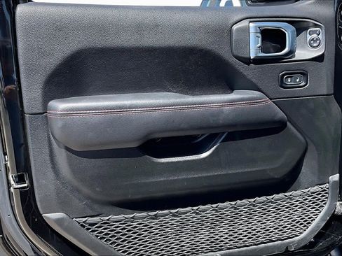 Used 2022 Jeep Gladiator Rubicon w/ LED Lighting Group AWD/4WD image 20