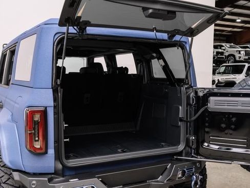 Used 2025 Ford Bronco Badlands image 43