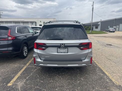 Certified 2025 Honda Odyssey EX-L image 6