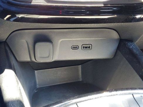 Certified 2025 Chevrolet Trax LT w/ Driver Confidence Package FWD image 16
