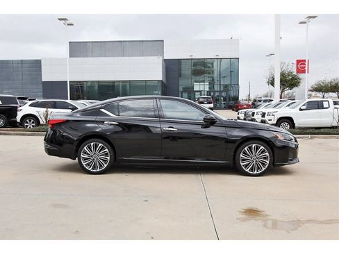 Used 2023 Nissan Altima 2.5 SL image 7