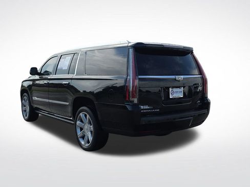 Used 2019 Cadillac Escalade ESV Premium Luxury RWD image 4