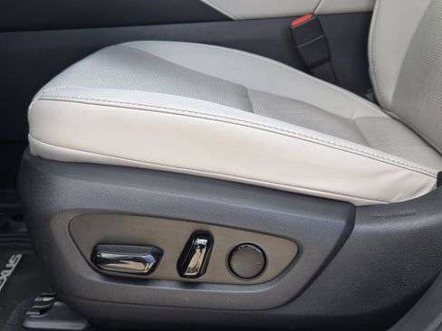 Used 2024 Lexus RX 350 w/ Kick Sensor & Tow Package image 34