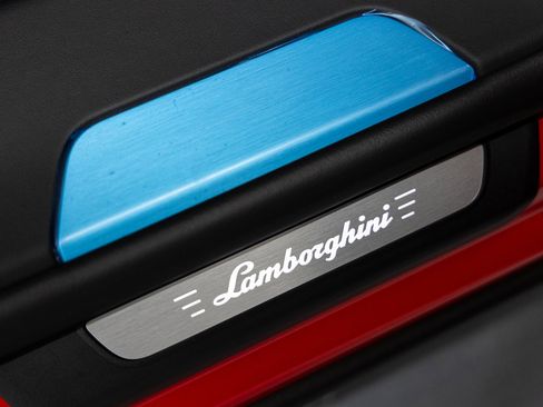 New 2026 Lamborghini Urus SE image 42