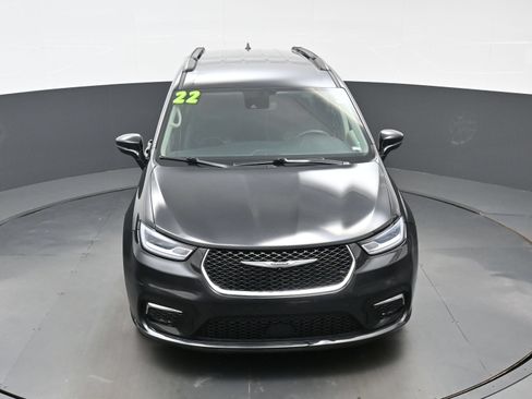 Used 2022 Chrysler Pacifica Touring-L FWD image 38