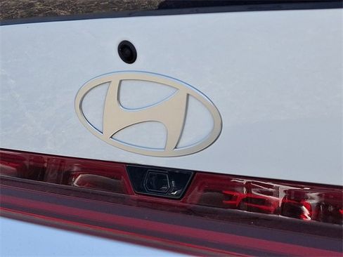 New 2025 Hyundai Elantra SEL image 5
