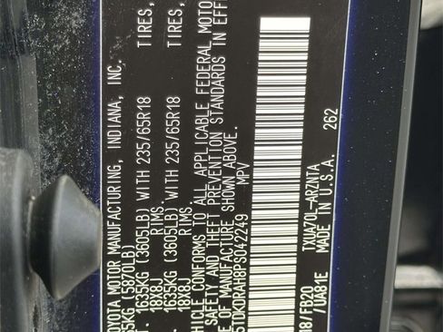 Used 2023 Toyota Highlander L image 28