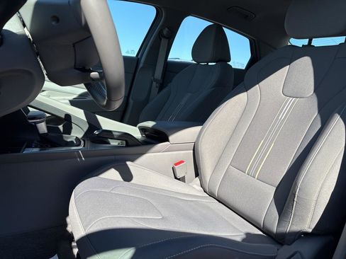 New 2025 Hyundai Elantra Sport FWD image 11