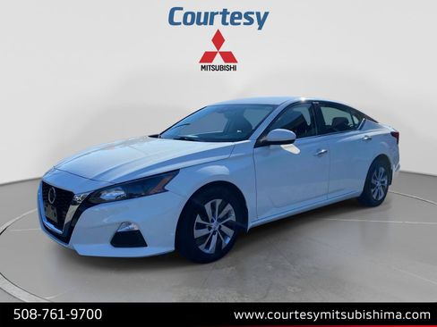 Used 2022 Nissan Altima 2.5 S FWD image 1
