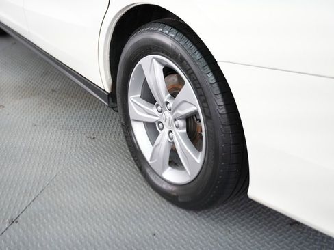 Used 2018 Honda Odyssey EX-L image 55
