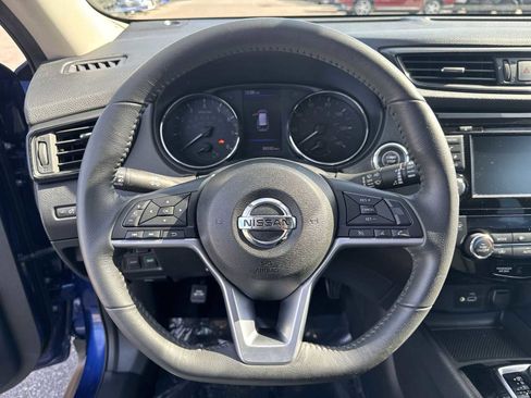 Used 2018 Nissan Rogue SV image 20