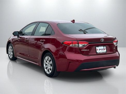 Used 2022 Toyota Corolla LE image 7