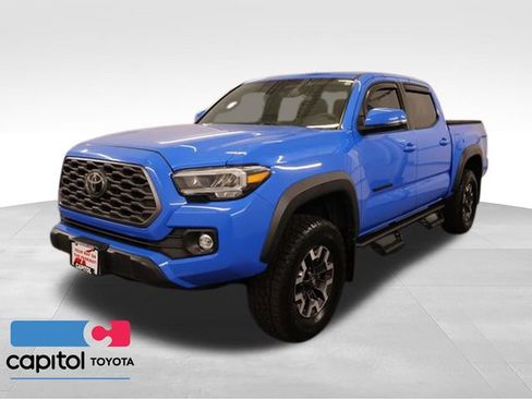 Certified 2020 Toyota Tacoma TRD Off-Road w/ TRD Premium Off Road Package AWD/4WD image 6