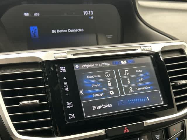 Used 2017 Honda Accord Touring image 22