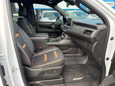 Used 2023 GMC Yukon AT4 w/ Technology Package AWD/4WD image 15