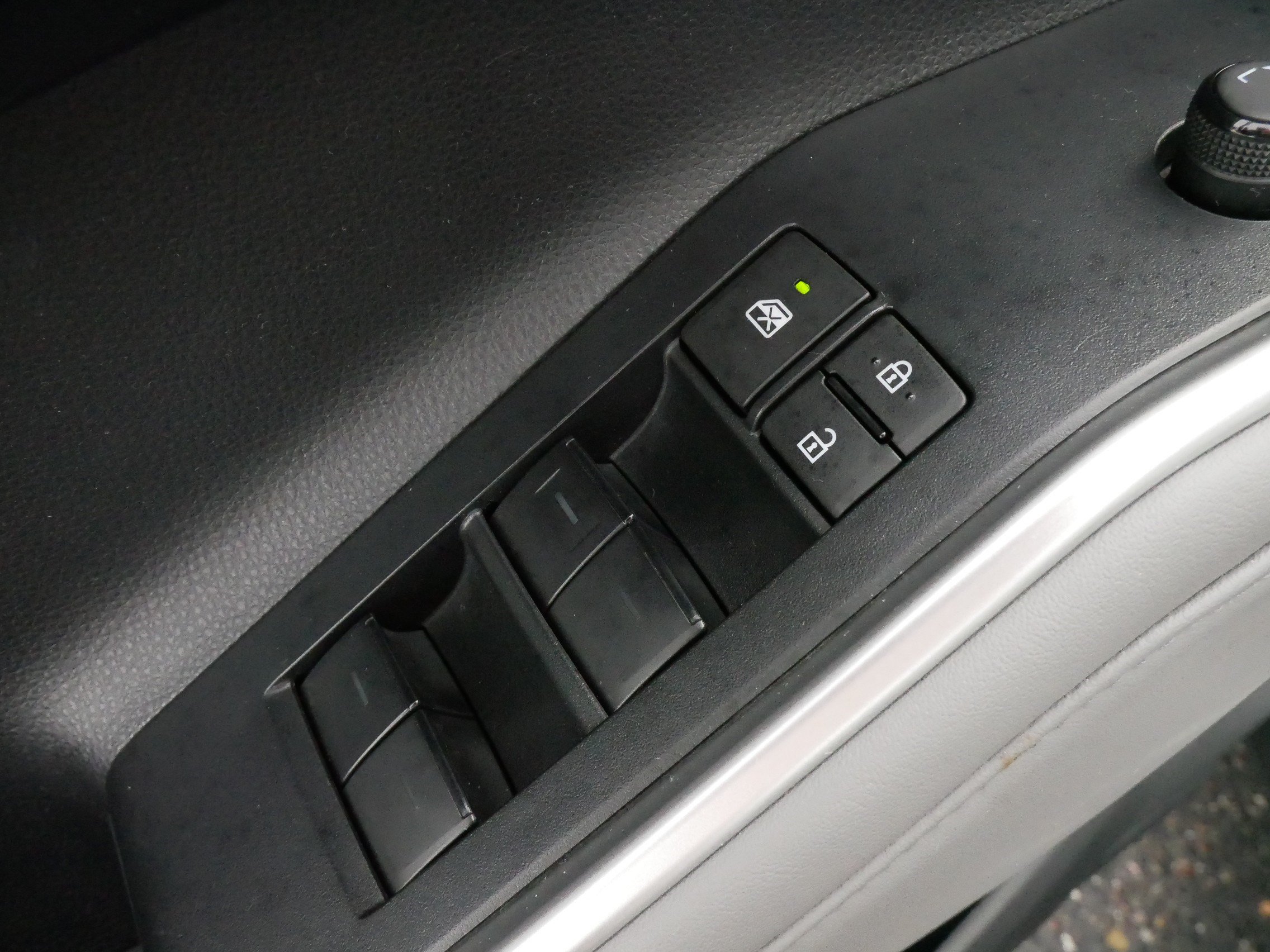Used 2023 Toyota Highlander L AWD/4WD image 18