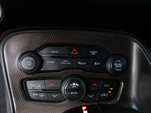 Used 2020 Dodge Challenger R/T RWD image 16