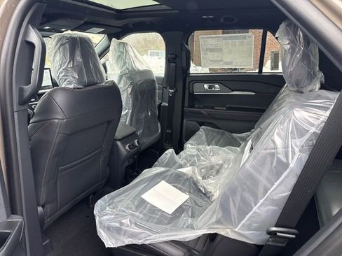 New 2026 Ford Explorer ST-Line w/ ST-Line Street Pack image 10