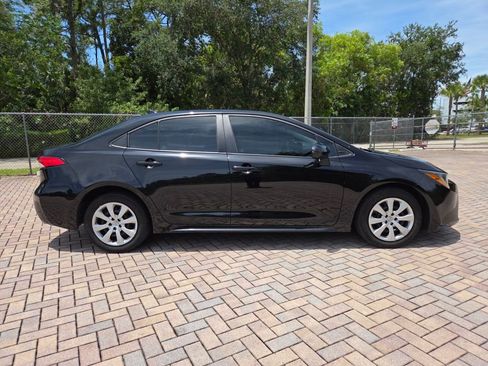 Used 2023 Toyota Corolla LE FWD image 12