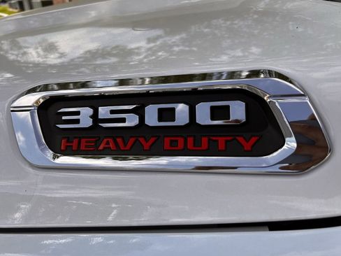 Used 2024 RAM 3500 Big Horn image 11