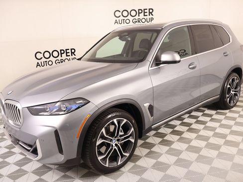 Used 2024 BMW X5 xDrive40i AWD/4WD image 11
