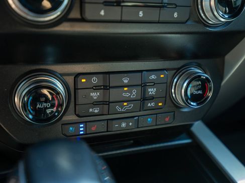 Used 2020 Ford F150 Lariat w/ Equipment Group 502A Luxury AWD/4WD image 30