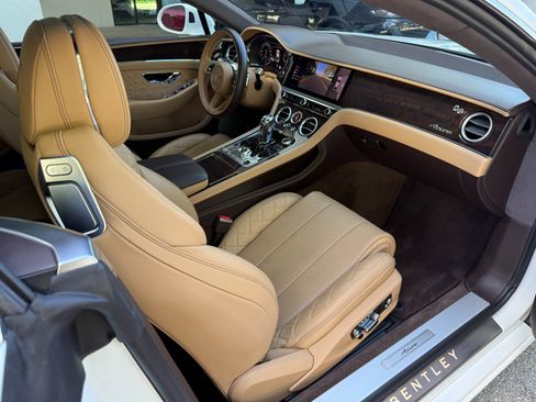 Used 2023 Bentley Continental GT Azure AWD/4WD image 18