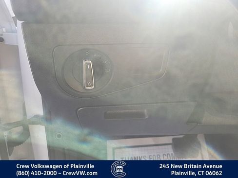 Certified 2022 Volkswagen Tiguan SE w/ Panoramic Sunroof Package image 39