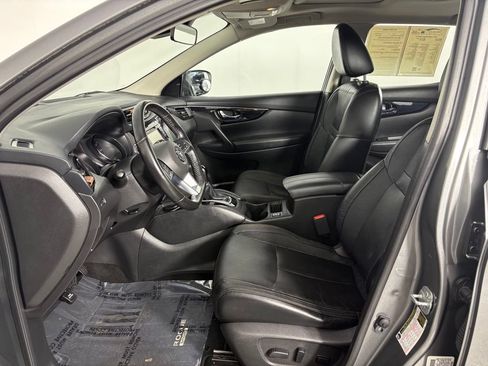 Used 2017 Nissan Rogue Sport SL w/ SL Premium Package AWD/4WD image 15
