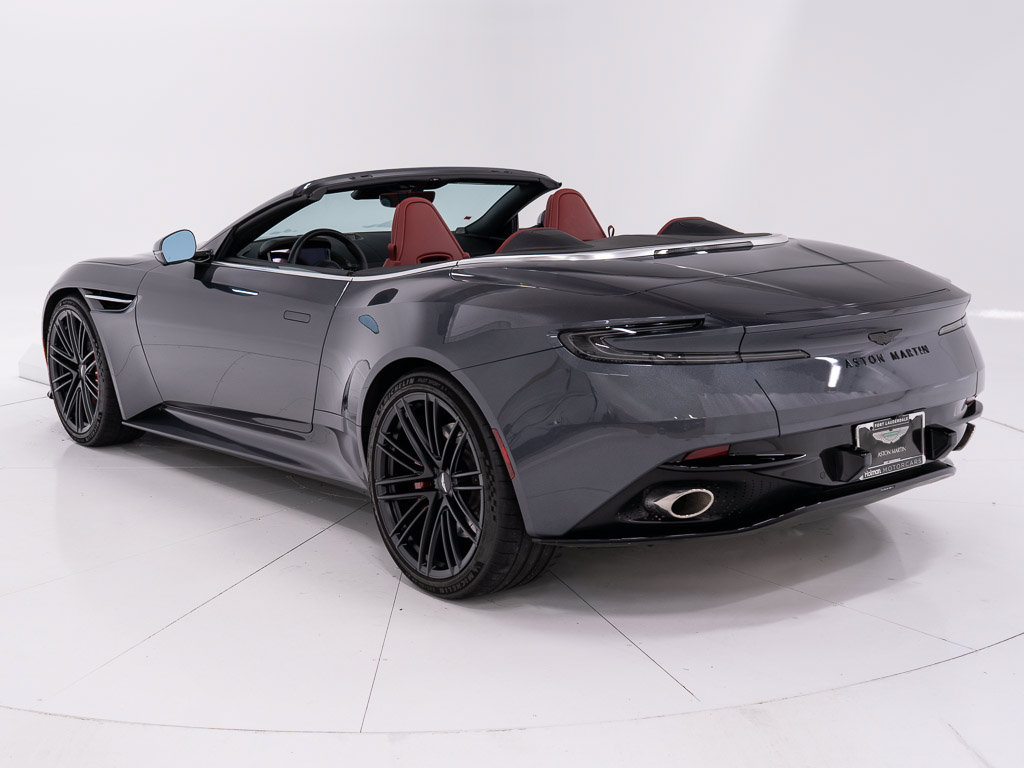 Used 2025 Aston Martin DB12 Convertible RWD image 3