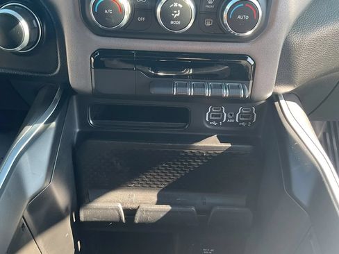 Used 2021 RAM 1500 Big Horn AWD/4WD image 25