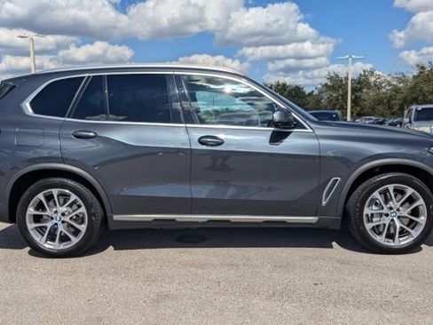 Used 2021 BMW X5 xDrive45e w/ Parking Assistance Package image 4