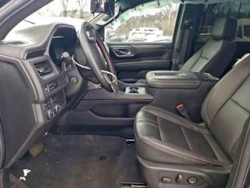 Used 2023 Chevrolet Suburban RST w/ Luxury Package AWD/4WD image 5