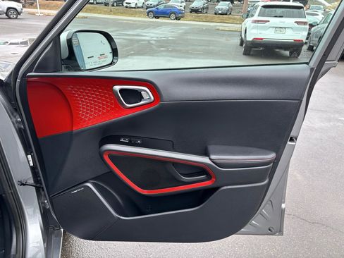 Used 2023 Kia Soul GT-Line w/ GT-Line Technology Package image 19