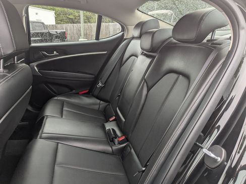 Used 2023 Genesis G70 2.0T image 24