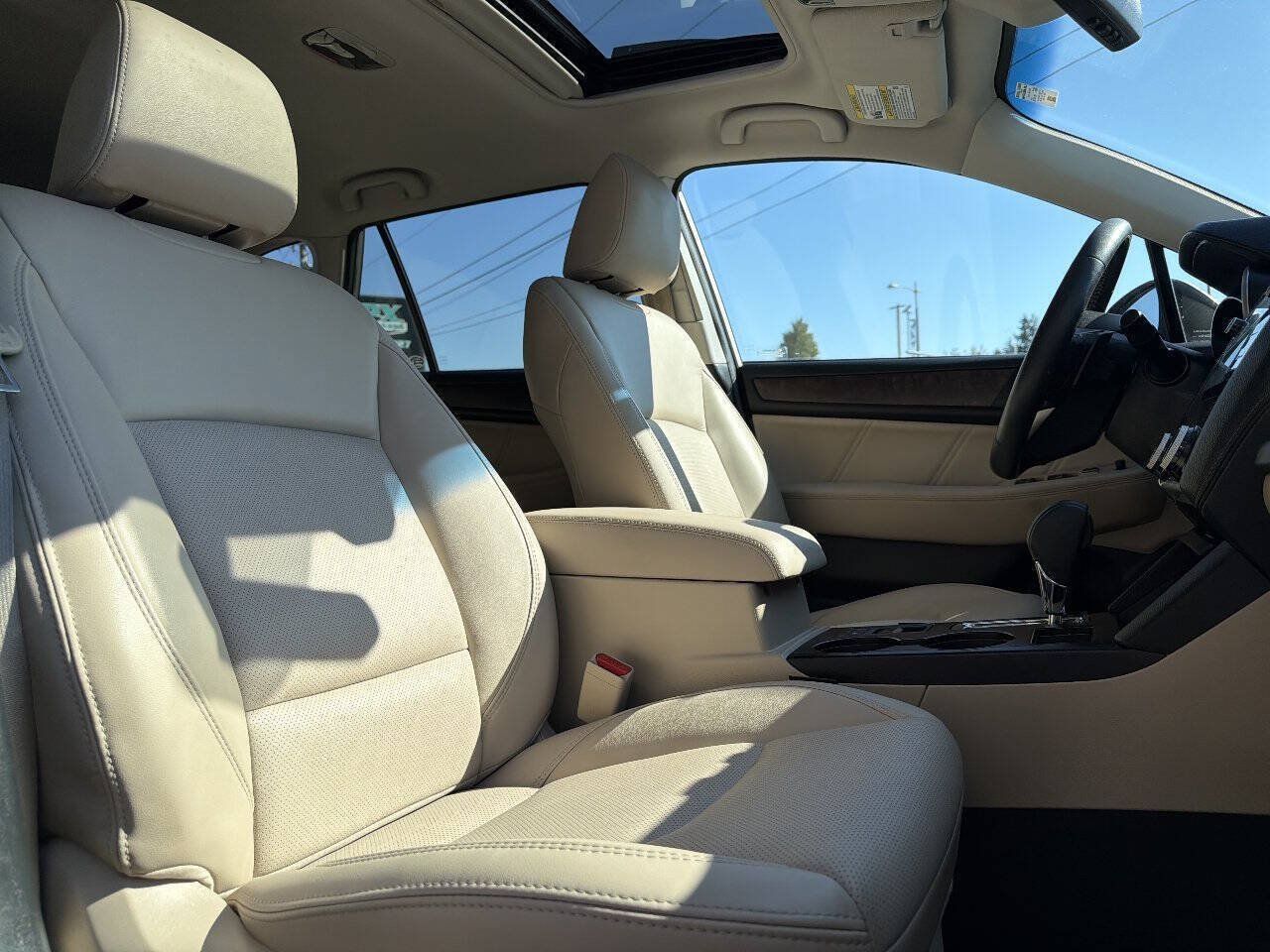 Used 2018 Subaru Outback 2.5i Limited AWD/4WD image 18