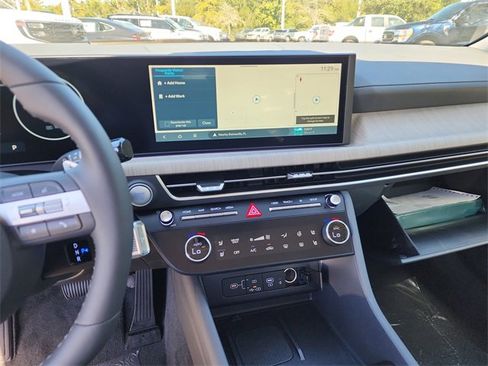 New 2025 Hyundai Sonata Limited image 13