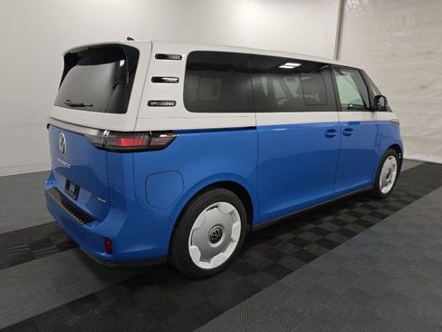 Used 2025 Volkswagen ID. Buzz 1st Edition image 2