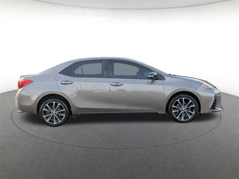 Used 2017 Toyota Corolla L image 4
