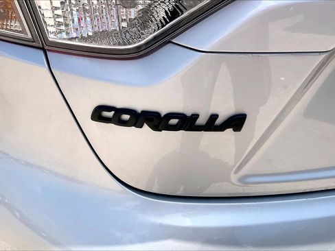 Used 2026 Toyota Corolla SE FWD image 29