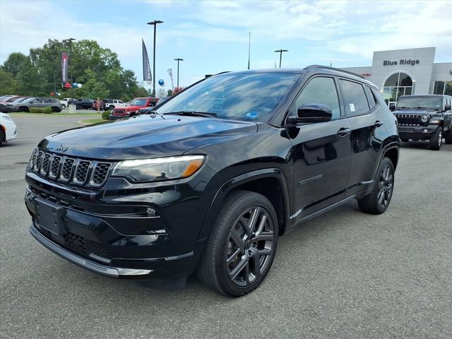 Used 2025 Jeep Compass Limited w/ High Altitude Package AWD/4WD image 10