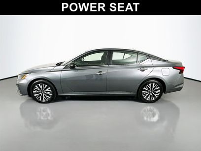 Used 2024 Nissan Altima 2.5 SV