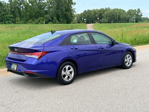 Used 2021 Hyundai Elantra SE FWD image 40