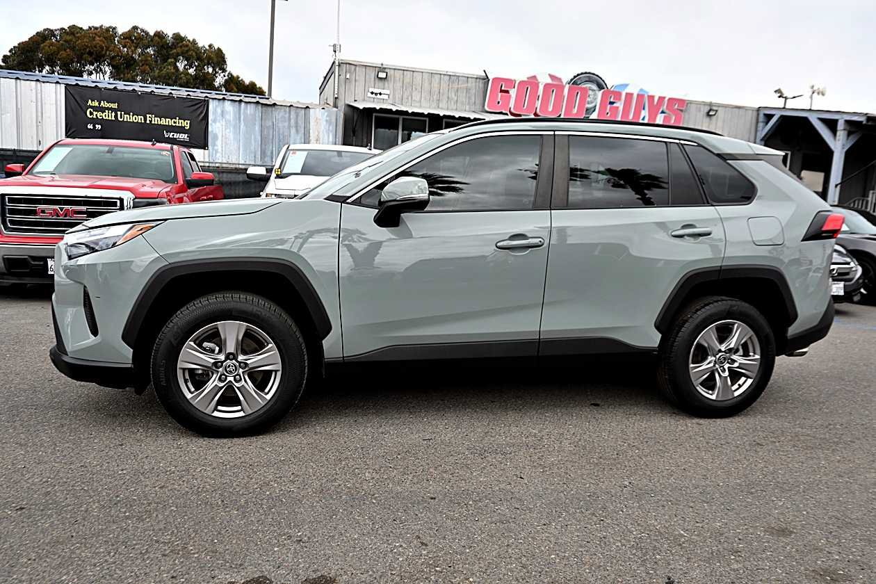 Used 2022 Toyota RAV4 XLE FWD image 4